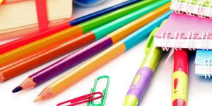色鉛筆やノート